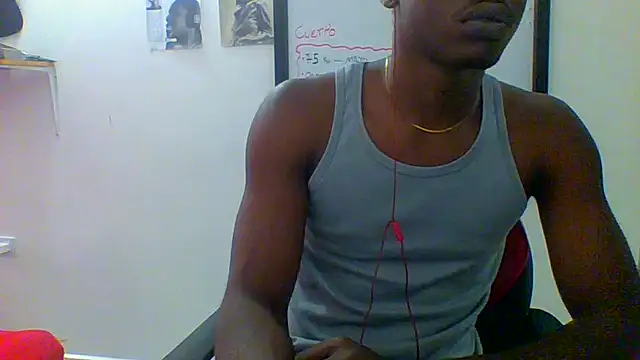 Snapshot of charles_king chatting on 05-08-26, 08:12 charles king online show from 05-08-26, 08:12
