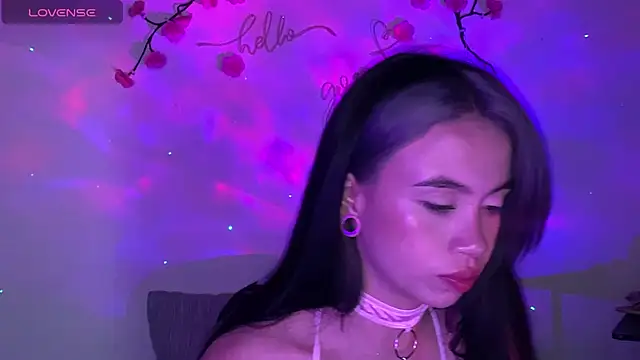 Snapshot of sweet_molly420 chatting on 05-15-26, 10:52 sweet molly420 online show from 05-15-26, 10:52