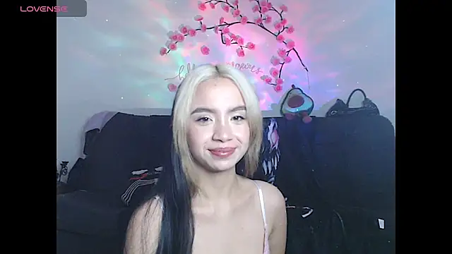 Snapshot of sweet_molly420 chatting on 06-11-26, 10:40 sweet molly420 online show from 06-11-26, 10:40