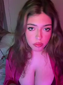 Snapshot of donya_star chatting on 03-16-26, 08:22 donya star online show from 03-16-26, 08:22