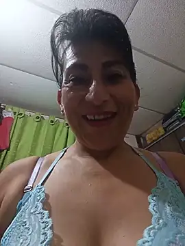 Lucia Rios online show from 05-17-26, 04:23