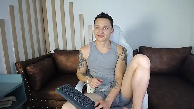 Snapshot of DIEGO_JONES chatting on 05-07-26, 01:47 DIEGO JONES online show from 05-07-26, 01:47