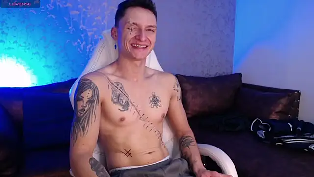 DIEGO JONES online show from 04-17-26, 01:58