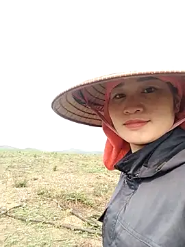 Lilinn  online show from 04-11-26, 01:02