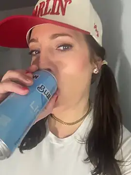 Snapshot of hollyharmd chatting on 03-02-26, 03:40 hollyharmd online show from 03-02-26, 03:40