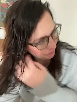 hollyharmd online show from 03-06-26, 04:29