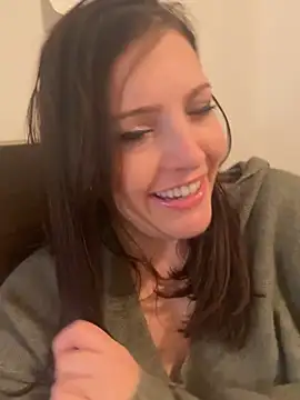 Snapshot of hollyharmd chatting on 02-28-26, 07:41 hollyharmd online show from 02-28-26, 07:41