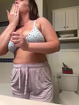 hollyharmd online show from 04-10-26, 01:23