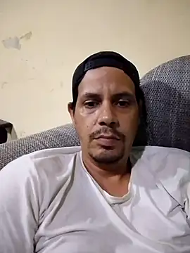 Snapshot of 1clemens chatting on 03-17-26, 04:04 1clemens online show from 03-17-26, 04:04