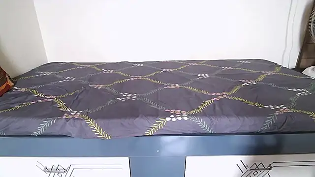 Miss Sanika online show from 06-18-26, 06:23