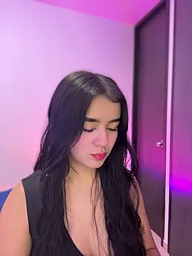 Sophia Wy online show from 04-02-26, 07:37