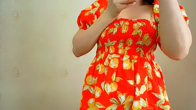 Snapshot of Inessa_beauty chatting on 05-07-26, 09:45 Inessa beauty online show from 05-07-26, 09:45
