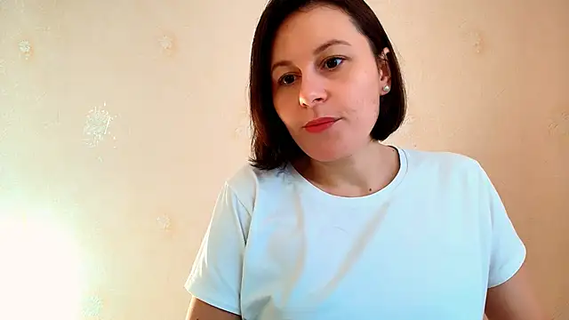 Snapshot of Inessa_beauty chatting on 03-01-26, 06:24 Inessa beauty online show from 03-01-26, 06:24
