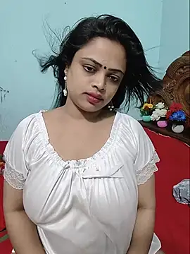 Snapshot of Beauty-3 chatting on 07-06-26, 03:03 Beauty-3 online show from 07-06-26, 03:03
