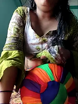 Snapshot of Beauty-3 chatting on 07-02-26, 08:42 Beauty-3 online show from 07-02-26, 08:42