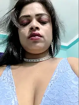 Snapshot of Beauty-3 chatting on 06-14-26, 12:18 Beauty-3 online show from 06-14-26, 12:18