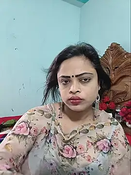 Snapshot of Beauty-3 chatting on 07-07-26, 04:59 Beauty-3 online show from 07-07-26, 04:59