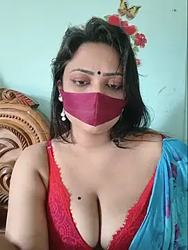 Snapshot of Beauty-3 chatting on 07-14-26, 10:21 Beauty-3 online show from 07-14-26, 10:21
