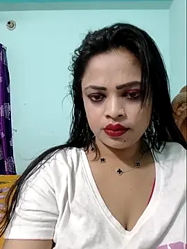 Snapshot of Beauty-3 chatting on 05-06-26, 11:36 Beauty-3 online show from 05-06-26, 11:36