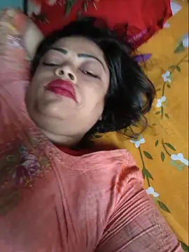 Snapshot of Beauty-3 chatting on 07-18-26, 12:19 Beauty-3 online show from 07-18-26, 12:19