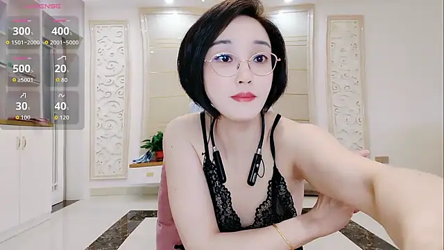 Snapshot of Nana-NN chatting on 05-05-26, 07:33 Nana-NN online show from 05-05-26, 07:33