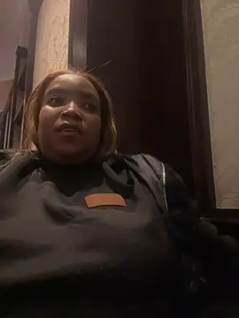 friendlybitch22 online show from 05-26-26, 06:06