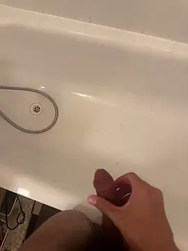 adhesivetn online show from 04-18-26, 05:37