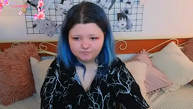 Snapshot of Lunaar_ chatting on 05-01-26, 05:56 Lunaar online show from 05-01-26, 05:56