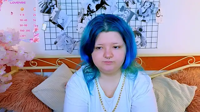 Snapshot of Lunaar_ chatting on 07-08-26, 05:08 Lunaar online show from 07-08-26, 05:08