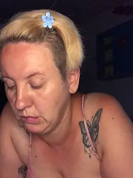 Snapshot of SofiaAmour chatting on 06-23-26, 06:39 SofiaAmour online show from 06-23-26, 06:39