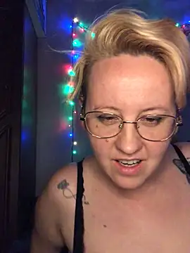 Snapshot of SofiaAmour chatting on 04-14-26, 07:52 SofiaAmour online show from 04-14-26, 07:52