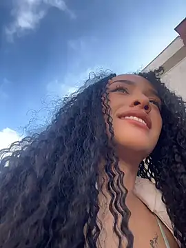Snapshot of Mia-villalobos chatting on 07-24-26, 01:40 Mia-villalobos online show from 07-24-26, 01:40
