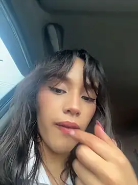 Snapshot of Mia-villalobos chatting on 05-16-26, 01:10 Mia-villalobos online show from 05-16-26, 01:10