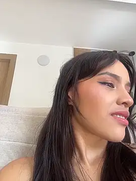 Snapshot of Mia-villalobos chatting on 04-29-26, 01:48 Mia-villalobos online show from 04-29-26, 01:48