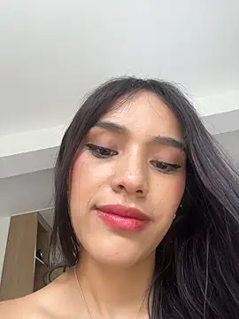 Mia-villalobos online show from 04-05-26, 03:19