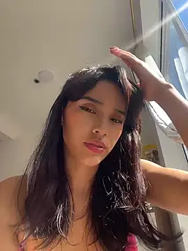 Snapshot of Mia-villalobos chatting on 05-01-26, 02:11 Mia-villalobos online show from 05-01-26, 02:11