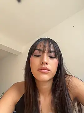 Snapshot of Mia-villalobos chatting on 07-10-26, 01:44 Mia-villalobos online show from 07-10-26, 01:44