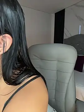 Lisabrown 23 online show from 04-07-26, 10:55