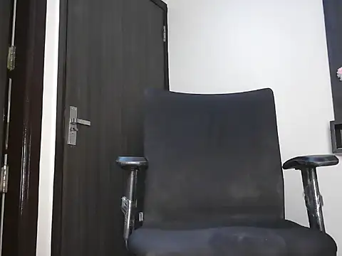 Snapshot of TheSexyGirl69 chatting on 06-17-26, 05:34 TheSexyGirl69 online show from 06-17-26, 05:34