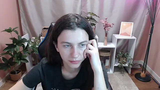 MistyBree online show from 05-07-26, 08:17