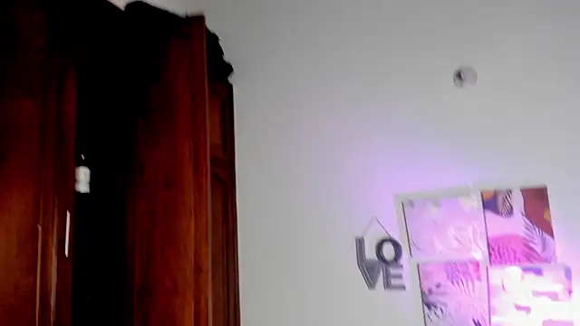 Aylah beckman online show from 03-25-26, 11:09