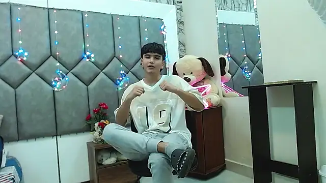 Steve Hotman online show from 03-25-26, 01:21