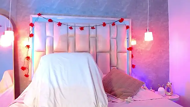 Bella-Sanders online show from 03-25-26, 12:04