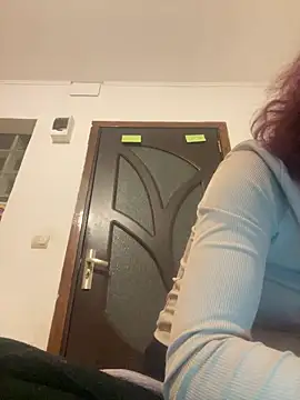 Snapshot of MommySexxy23 chatting on 03-31-26, 07:05 MommySexxy23 online show from 03-31-26, 07:05