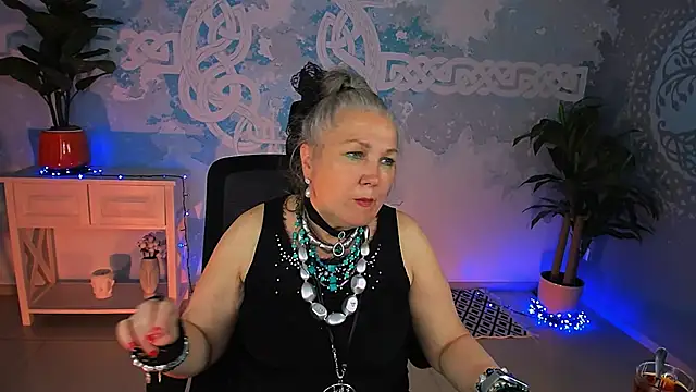 Snapshot of LilaMaharani chatting on 05-06-26, 01:48 LilaMaharani online show from 05-06-26, 01:48