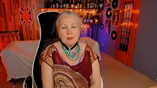 Snapshot of LilaMaharani chatting on 05-22-26, 03:43 LilaMaharani online show from 05-22-26, 03:43