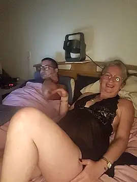 lescoquinsdu40 online show from 03-18-26, 08:43