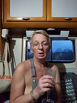 lescoquinsdu40 online show from 03-13-26, 06:24