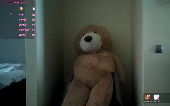 Snapshot of itsmemayarose chatting on 05-03-26, 11:37 itsmemayarose online show from 05-03-26, 11:37
