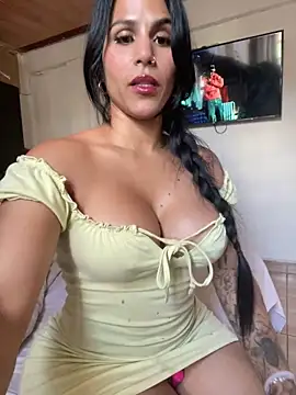 Snapshot of Maracuchitam chatting on 06-20-26, 02:00 Maracuchitam online show from 06-20-26, 02:00